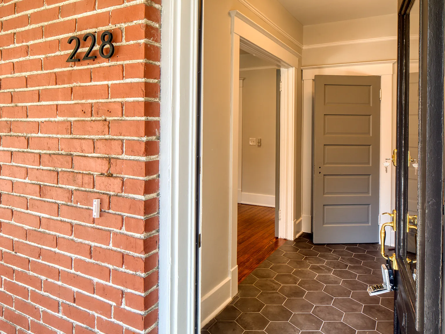 The Marthan Building - 1 — Photo 2