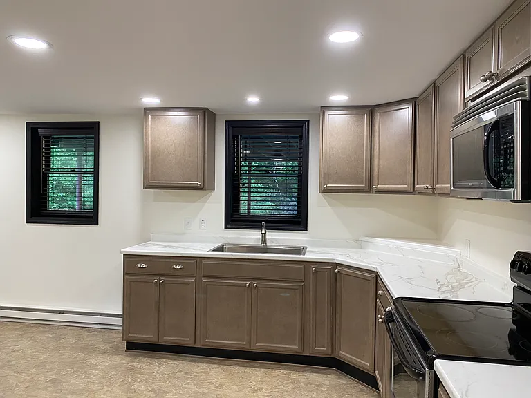 1220 Seminole Dr #2 — Photo 3