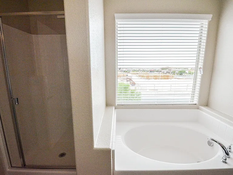 9422 Sand Tiger Ave — Photo 21