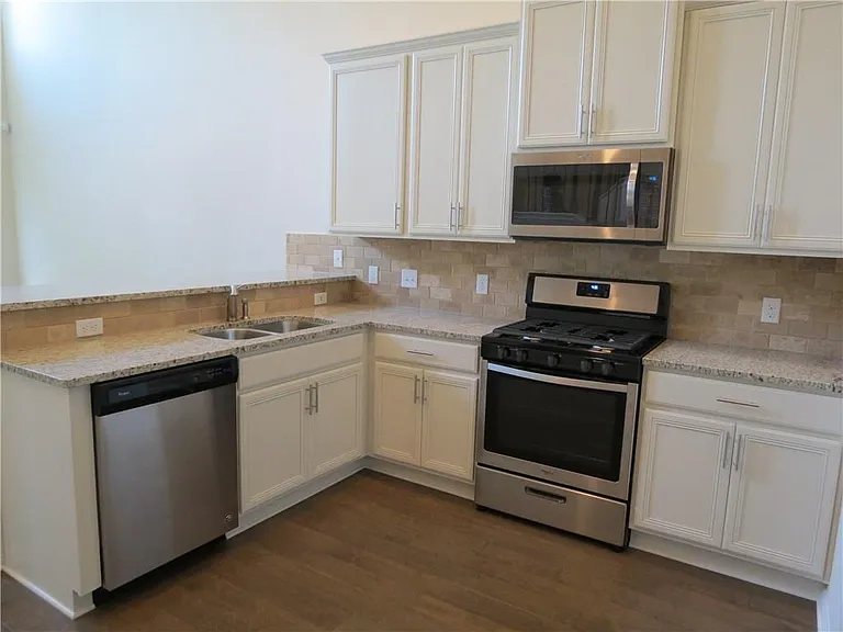2304 S Lakeline Blvd #432 — Photo 4