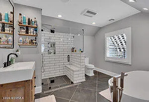 111 Sanborn Ave — Photo 31