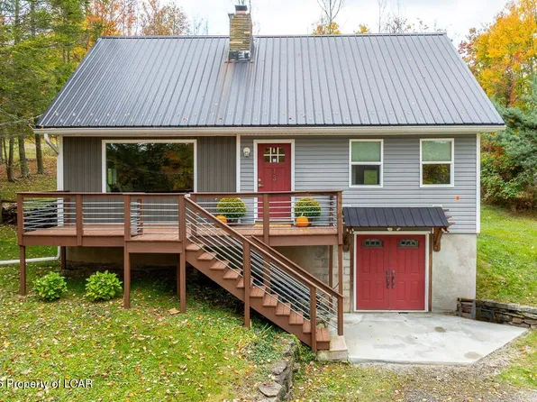 13 Lewis Ave, Harveys Lake, PA 18618