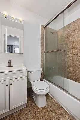 5th image of 106 Greenwich Ave #2BB
