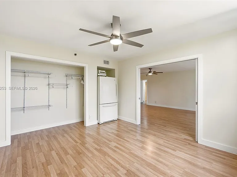 3520 Oaks Way #407 — Photo 17