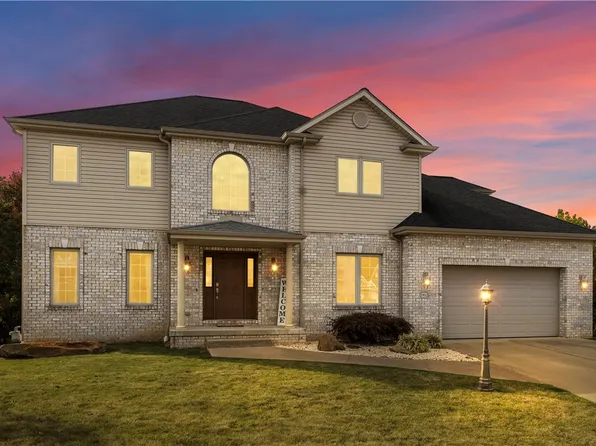 1912 Aspen Ct, Conway, PA 15027