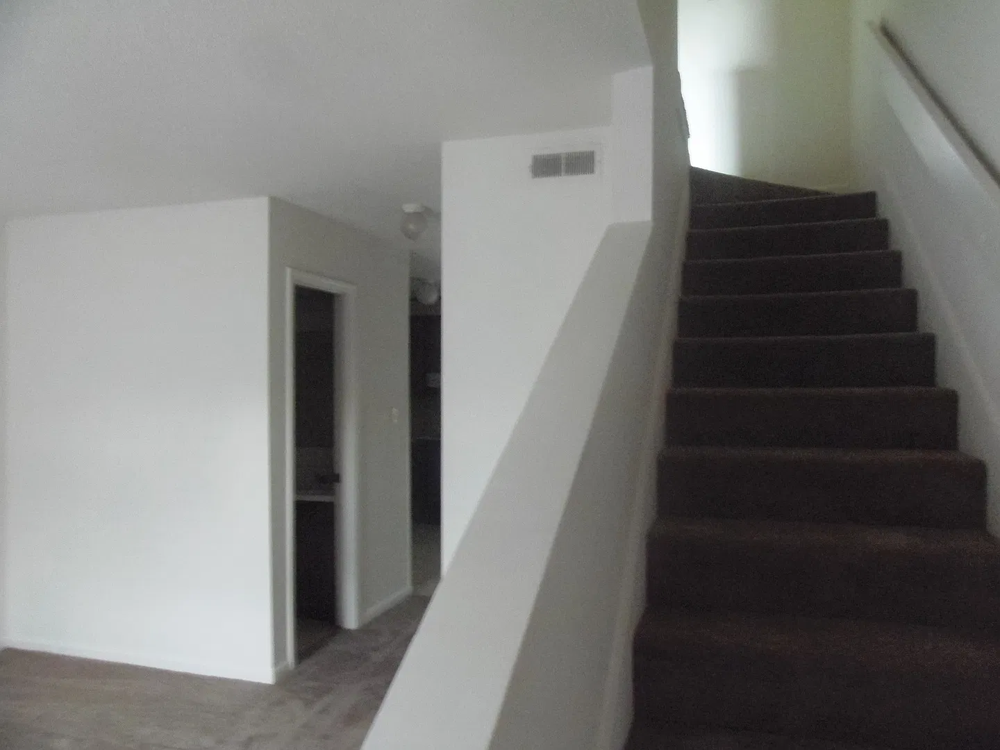 2 bedrooms 1.5 bath townhome — Photo 3