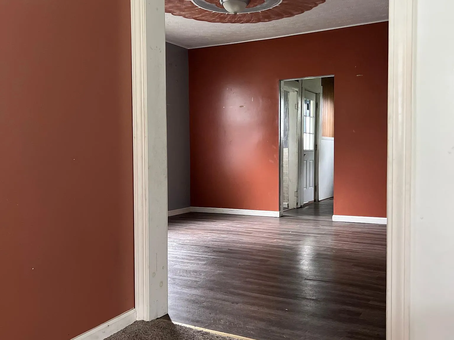 3 bed, 1.5 bath, 1161 sqft, $1,250 — Photo 3