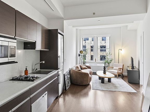 3rd image of 116 John St APT 2704