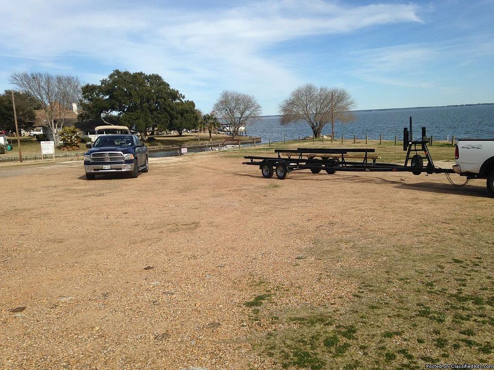 2nd image of Shady Oaks Dr