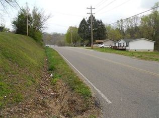 1306 Old Roane St, Harriman, TN 37748