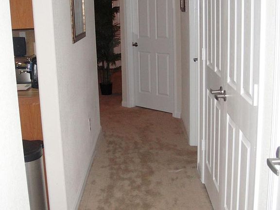 4th image of 10430 Oak Chase Dr
