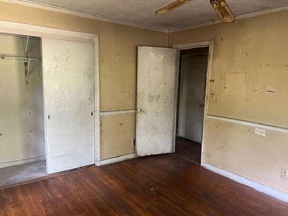 4th image of 2734 E Benwood Dr