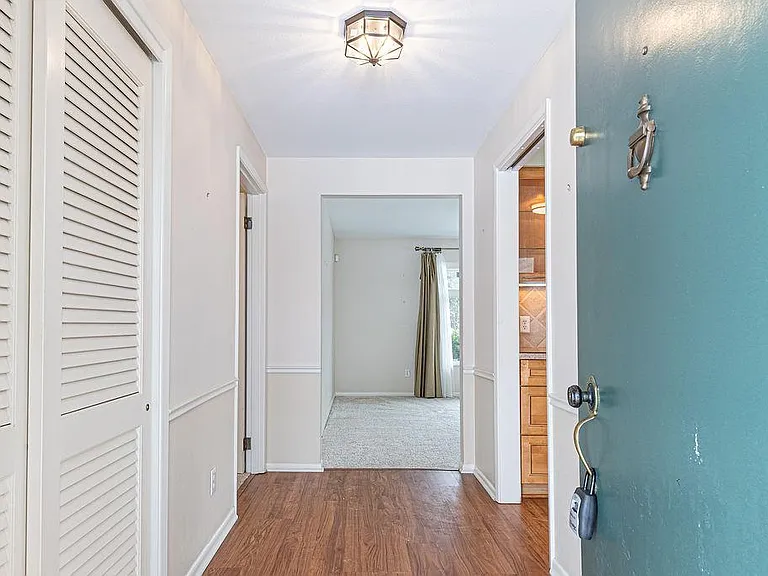 4121 Barbara Dr — Photo 3