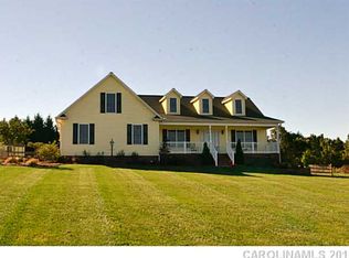 2221 Carriage Ln, Lincolnton, NC 28092