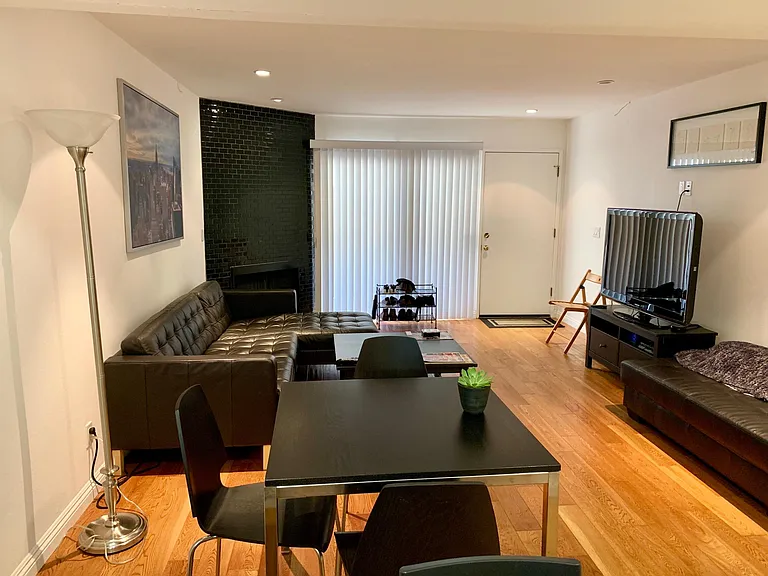 11630 Chenault St #5 — Photo 7