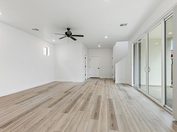 5th image of 628 Juniper Hill Dr
