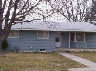 610 Tampa St, Lakin, KS 67860