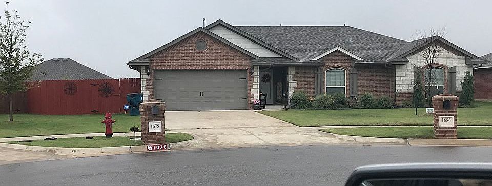 1686 Lexington Court 