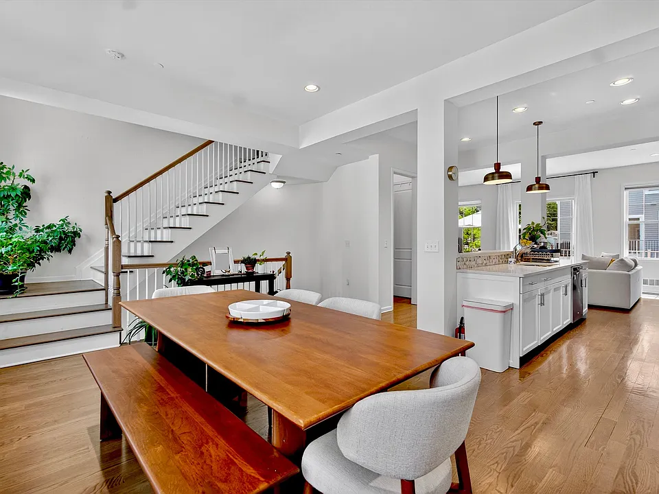 283 Bradley Dr