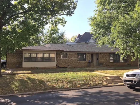 1503 SW Washburn Ave, Topeka, KS 66604