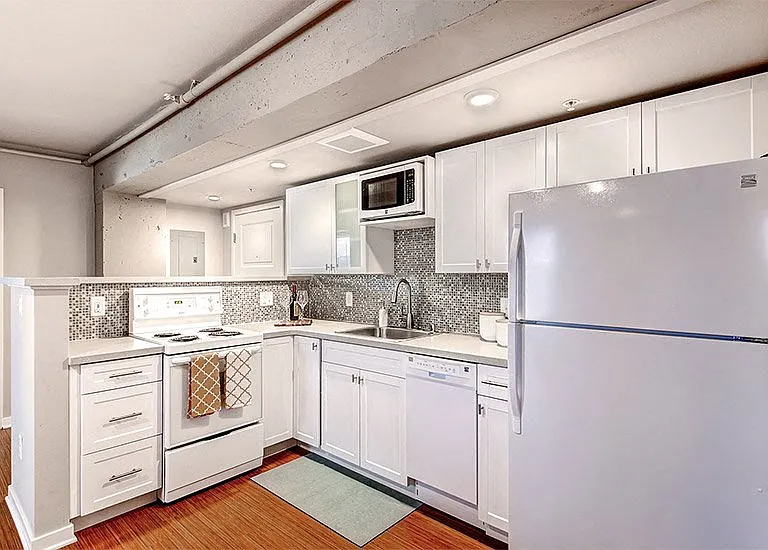 Avenue 8 at Mayfair — Photo 1