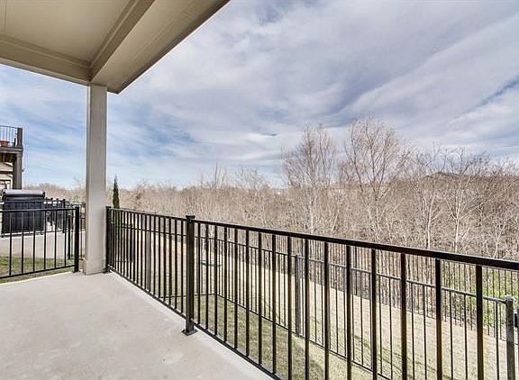 4th image of 2105 Town Centre Dr Unit 10