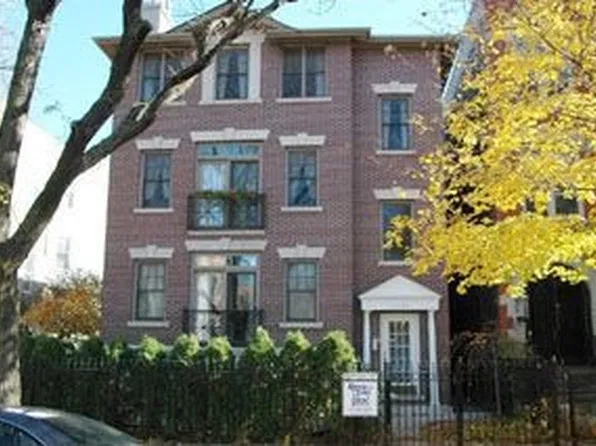 3131 N Racine Ave, Chicago, IL 60657