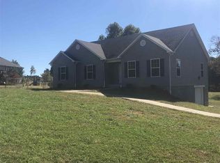304 Mustang Dr, Scottsville, KY 42164