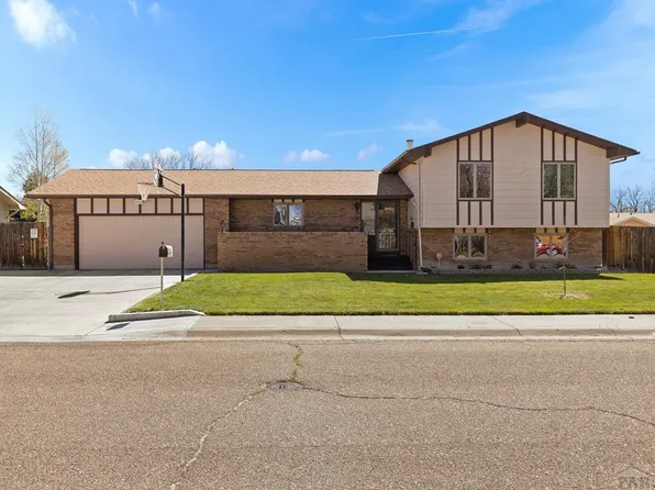 14 Pedregal Ln, Pueblo, CO 81005