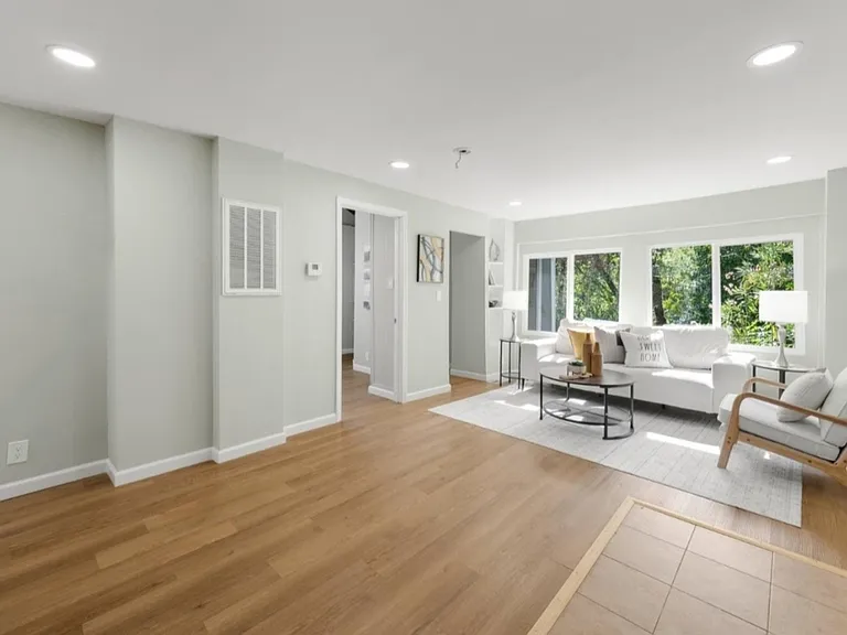 19046 Laurel Dr — Photo 7