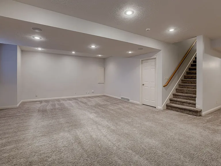 18074 Mayberry St — Photo 44