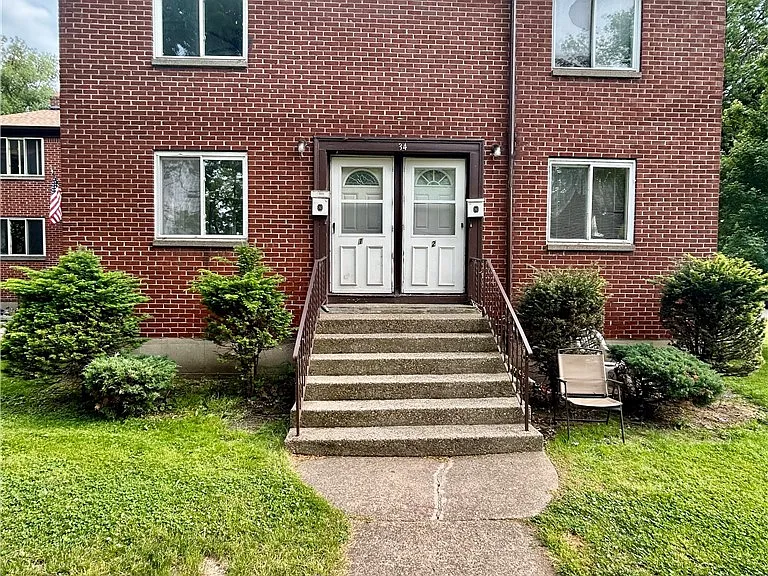 34 Latona Ct #1 — Photo 2