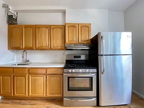 2nd image of 30-70 32nd St #8