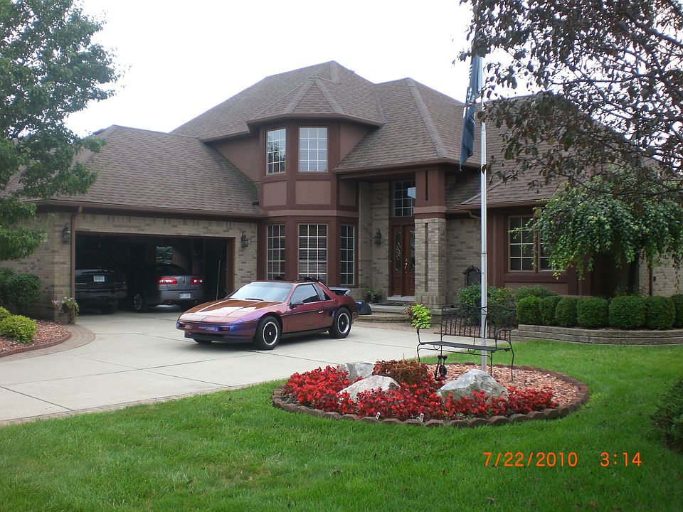 front-right photo