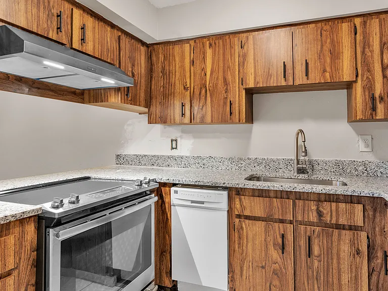 2121 S San Gully Rd #16 — Photo 8