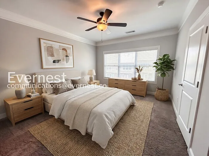 3 bed, 3.5 bath, 2500 sqft, $2,900 — Photo 3