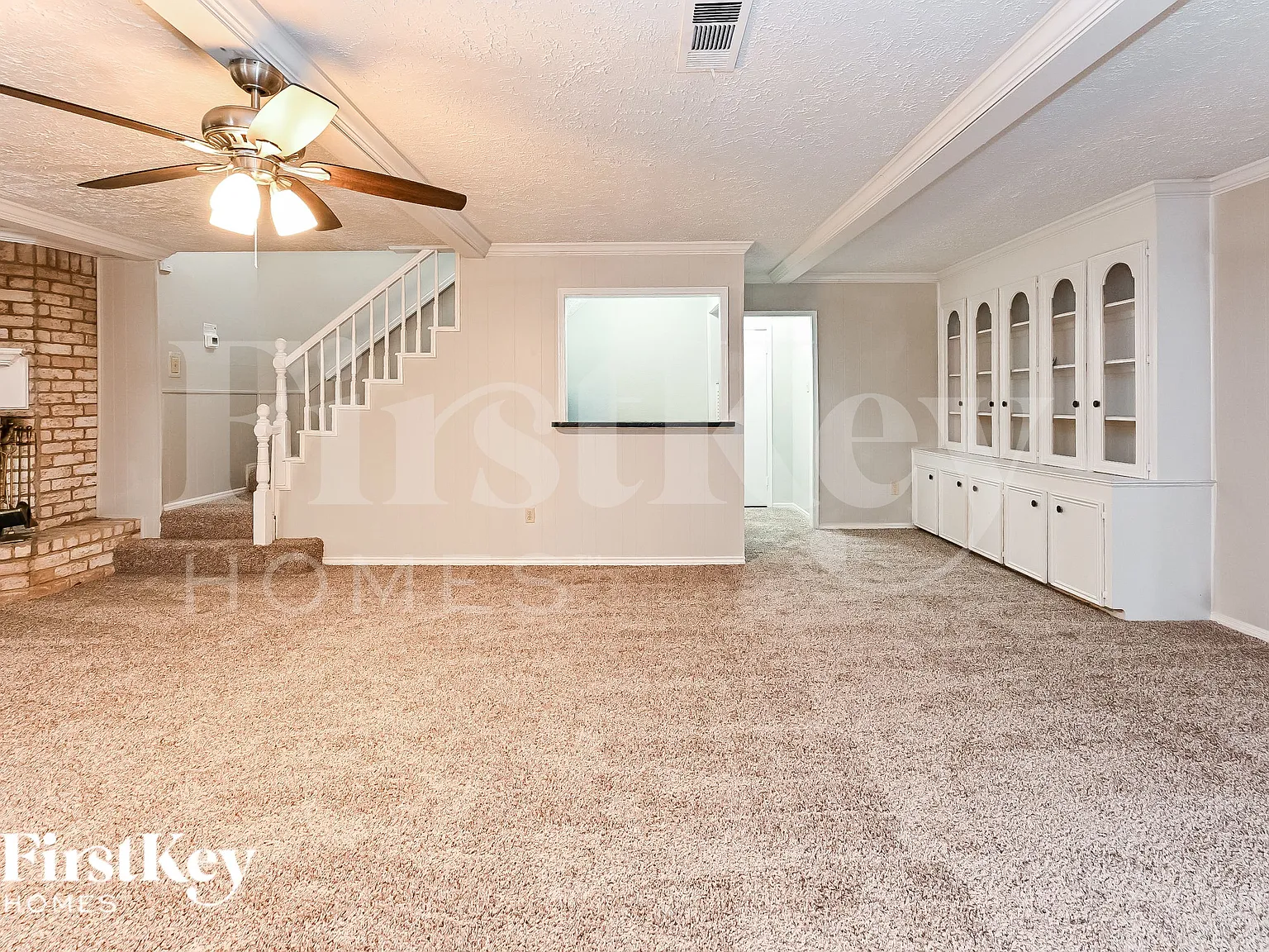 4 bed, 2.5 bath, 2473 sqft, $2,060 — Photo 3