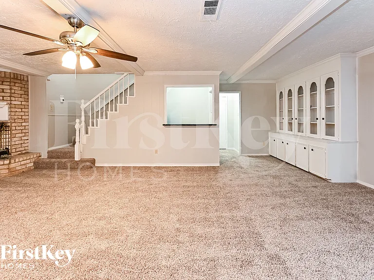 16911 Memorial Oaks Ln — Photo 3
