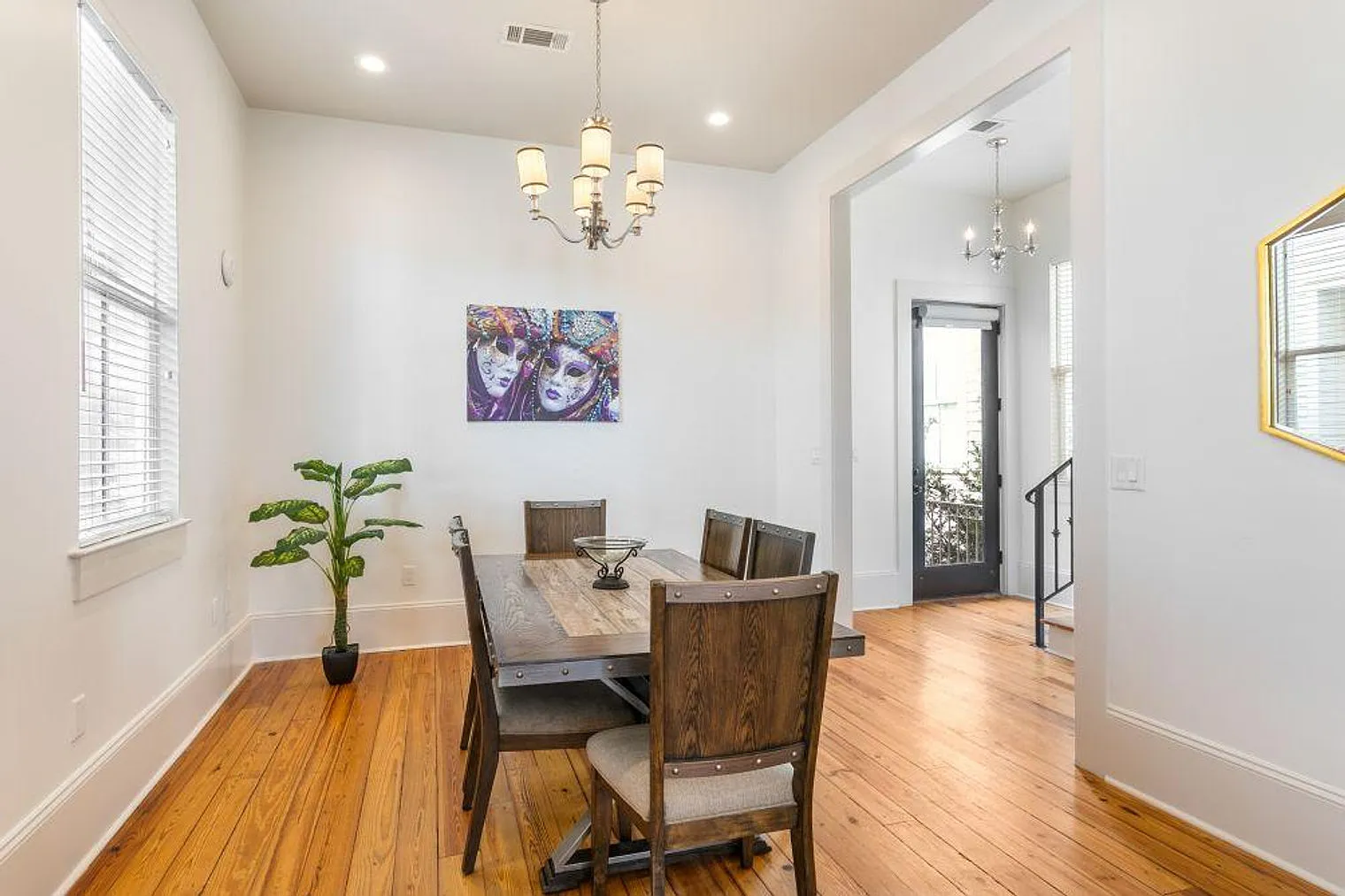 3 bed, 3.0 bath, 1496 sqft, $8,382 — Photo 3