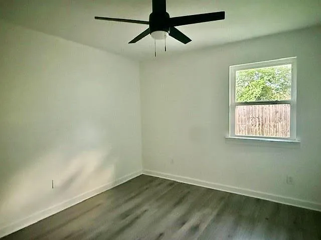 2301 Esteban St — Photo 6