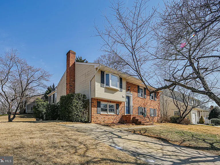 510 Retford Dr — Photo 42