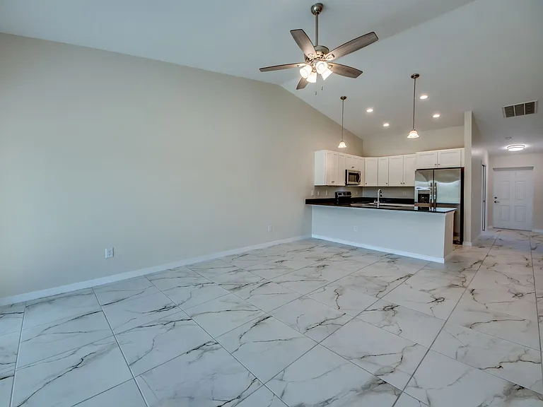 3419-3421 SW 15th Pl — Photo 18
