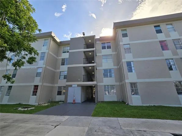 1875 W 56th St APT 301, Hialeah, FL 33012
