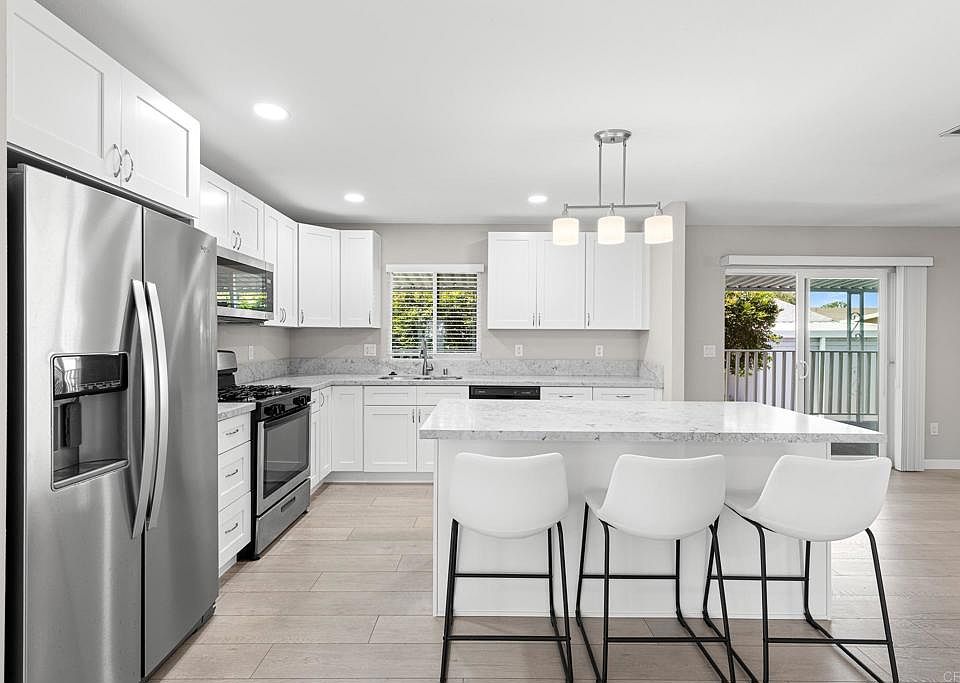 1st image of 525 W El Norte Pkwy Space 206