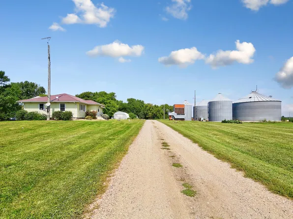 188 40th St, Dunnell, MN 56127