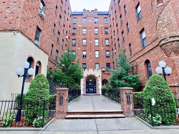 163 Ocean Ave #3O, Brooklyn, NY 11225