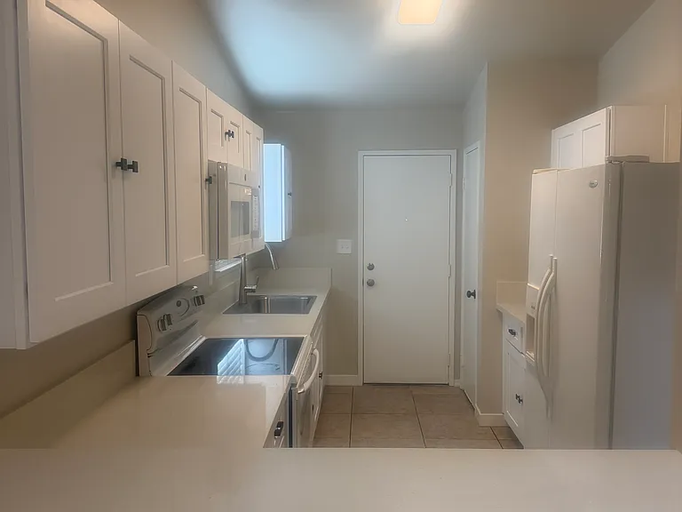 4600 Beechwood St — Photo 1