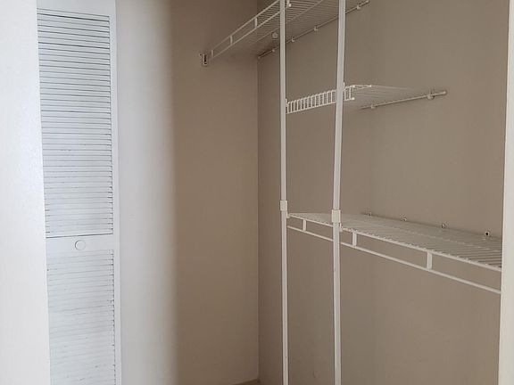 5th image of 3930 S Roosevelt Blvd APT 408E