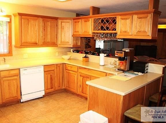 5th image of 213 E Coolidge Ave