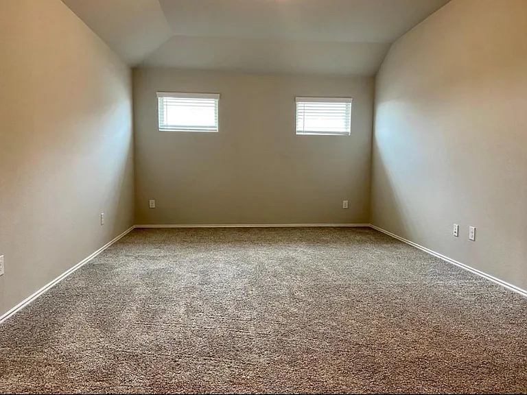 2330 Georgina Falls Dr — Photo 8